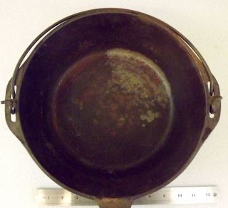 Description Antique Cast Iron Kettle Dutch Oven Cooking Pot 8qt