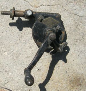 Vintage antique Dimo grit hand crank grinder 0 tool Best Maide