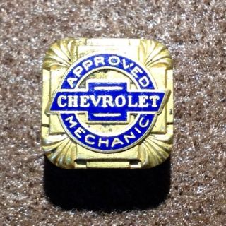 Antique Chevrolet Approved Mechanic Lapel Pin Button