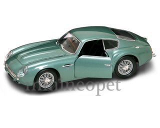 Yat Ming 1961 61 Aston Martin DB4GT Zagato 1 18 Green