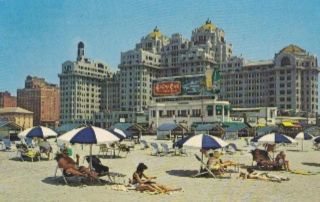 Atlantic City NJ Beach Front Traymore Hotel Postcard