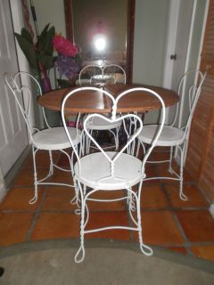    ICE CREAM PARLOR BISTRO DINING ROOM TABLE 4 CHAIRS HEART DESIGN