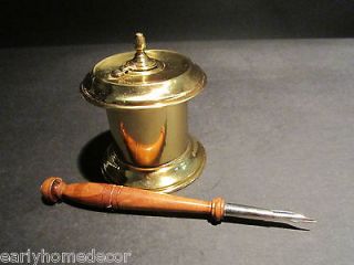 19th C Antique Style Round Solid Brass Desk top dip pen Inkwell Ink 