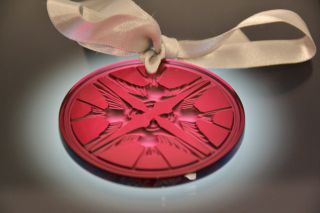 Lovely 2009 Lalique Christmas Ornament Ruby Ailes