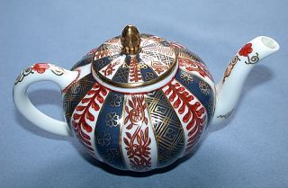   Franklin Mint Victoria & Albert Museum Japanese MEISSEN Mini Teapot