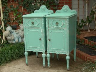 OMG SHABBY ANTIQUE NIGHTSTANDS BED TABLES CHIC WORN AQUA PAINT BARBOLA 