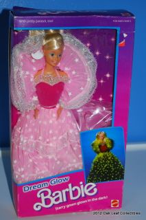 1985 Dream Glow Barbie doll NRFB Box wear and a tear at top right 
