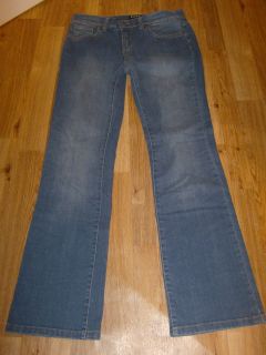 BCBG Paris Jeans, Womens Size 6, Boot Cut, Cute