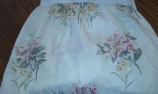 DAN RIVER VINTAGE SHABBY FLORAL CHIC QUEEN BEDSKIRT RUFFLED CORNERS