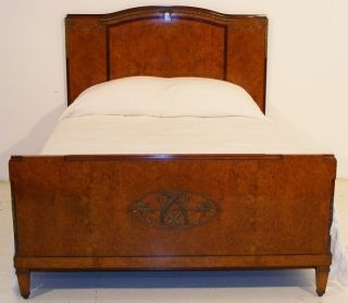 Good Quality Antique Burr Walnut Art Deco 5ft Bed with New Base 
