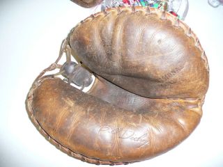 Vintage Bill Dickey Spalding baseball glove mitt Pace Setter