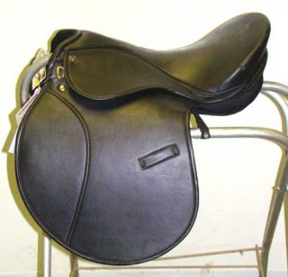   18 riviera newport synthetic all purpose saddle es640rv 18 blemish