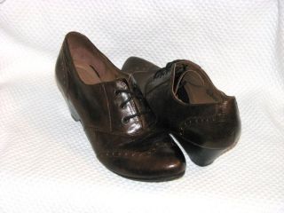 BORN CROWN Brown Dacy Vintage Style Lace up Pumps Oxfords 6 5 FREE 
