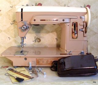 Vintage Heavy Duty SINGER 404 Slant Needle Sewing Machine * Great for 