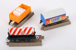Thomas Trackmaster Sodor Candy Co 3 Car Set w Tracks