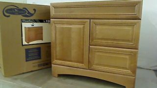   Only American Classics Cambria 36 in w x 21 in D x 33 5 in H