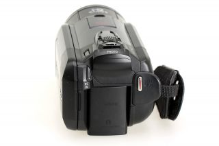 Canon VIXIA HF S20 1080i HD Video Camera 32 GB Flash Memory Camcorder 