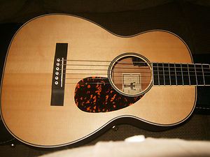 Larrivee P 03 Parlor Guitar with OHSC in Excellent Cond