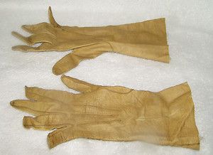 Perrins La Mure Kid Skin Ladies Tan Gloves Snap Closures
