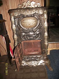 1903 Cast Iron Gas Parlor Stove, Queen Victor Gas Co.