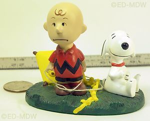 1993 MBI STRUNG OUT Charlie Snoopy DANBURY MINT Peanuts Figurine 2810