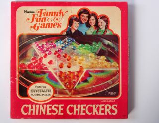 Vintage Hasbro 1971 Chinese Checkers   Complete set with instructions 