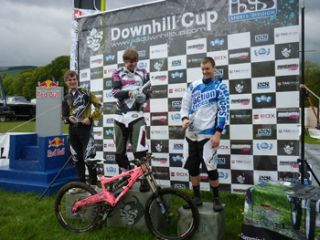 podium for simmonds at ixs cup  com intense riders