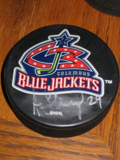 Hockey Puck Columbus Blue Jackets Autographed 29