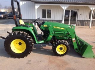 John Deere 3038E 4x4 Compact Tractor with 305 Loader Attachment Only