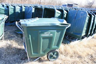 lot of 100 90 gallon Residential Style Trash Waste Container Carts
