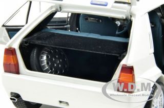 Lancia Delta HF Integrale Evoluzione 2 Pearl White 1 18 Model by