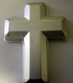 Wilton Small Cross Pan –Easter Communion Confirmation