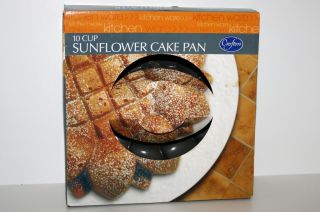  Crofton Sunflower Cake Pan New