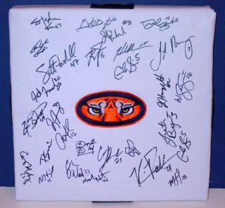 2010 Auburn Tigers Team Signed Autographed Baseball Base Hunter Morris