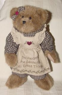 Boyds Bears Courtney Heartlee 12” Heart Is The Center