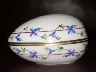 Herend Hungary Handpainted Blue Garland Floral Porcelain Egg Bonbon