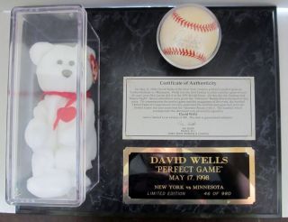 David Wells Autographed Baseball Plaque w Beanie Baby