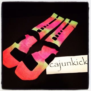 Custom NIKE ELITE BASKETBALL Socks L(8 12) TIE DYE Pink & Lime