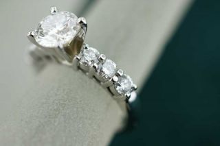 Platinum & 1.14ct F / SI1 GIA Cert Round Cut Diamond Engagement Ring 1