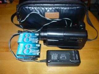 Hitachi VM E11A 8mm Video Camcorder w Camera Bag Tapes Charger