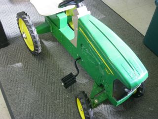John Deere Pedal Tractor Model 7930