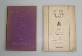 OFFICIAL ORDER OF DEMOLAY ANTIQUE HANDBOOK & 1943 EMBLEMS BOOKMASONIC