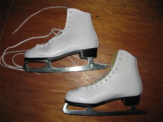 Dominion Canada Ice Skates Womens Size 10