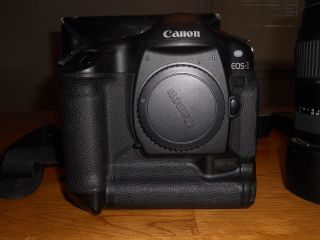 Canon EOS 1D 4 2 MP Digital SLR Camera Bundle Package
