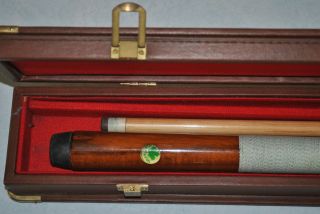 Dufferin Pool Cue   with Rare Green Logo   Includes Case
