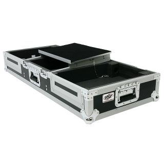 This PRO DJ Coffin features three padded spaces measuring 12 1/2 in x