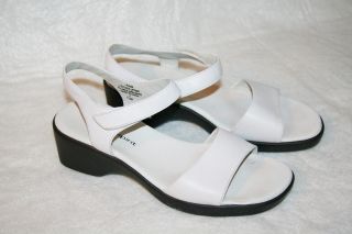 Easy Spirit Ladies White Leather Sandals 7 5M