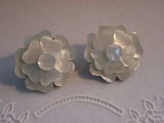  1970s Mother of Pearl Flower Earrings Hypo Allergenic Posts