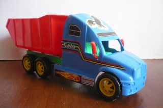 Mexican Dump Truck Plastic toy Car Made In Mexico