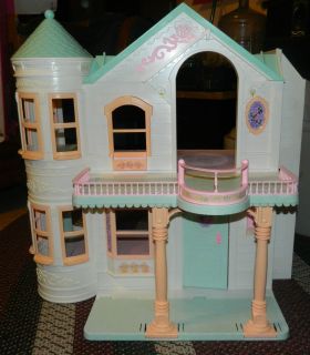   Mattel Barbie Deluxe Dream House with elevator includes original box